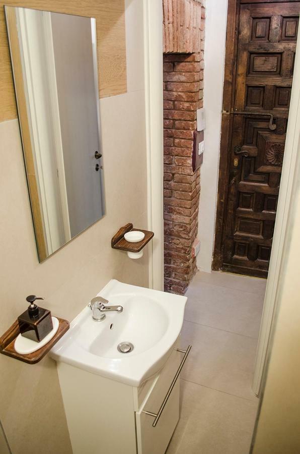Medieval Central Apartment Bologna Eksteriør billede